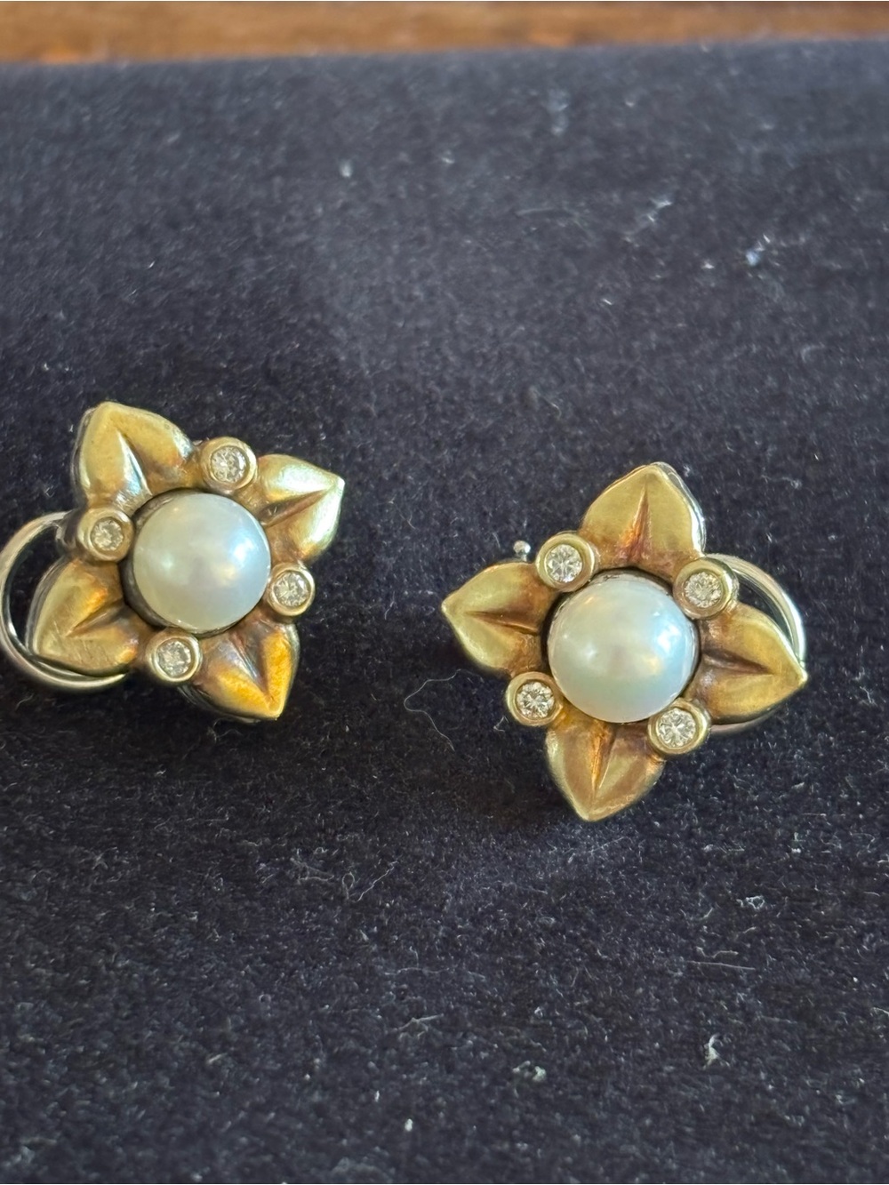 VINTAGE LAGOS Caviar Pearl/Diamond Arcadian Collection Earrings (18K/14K/925)